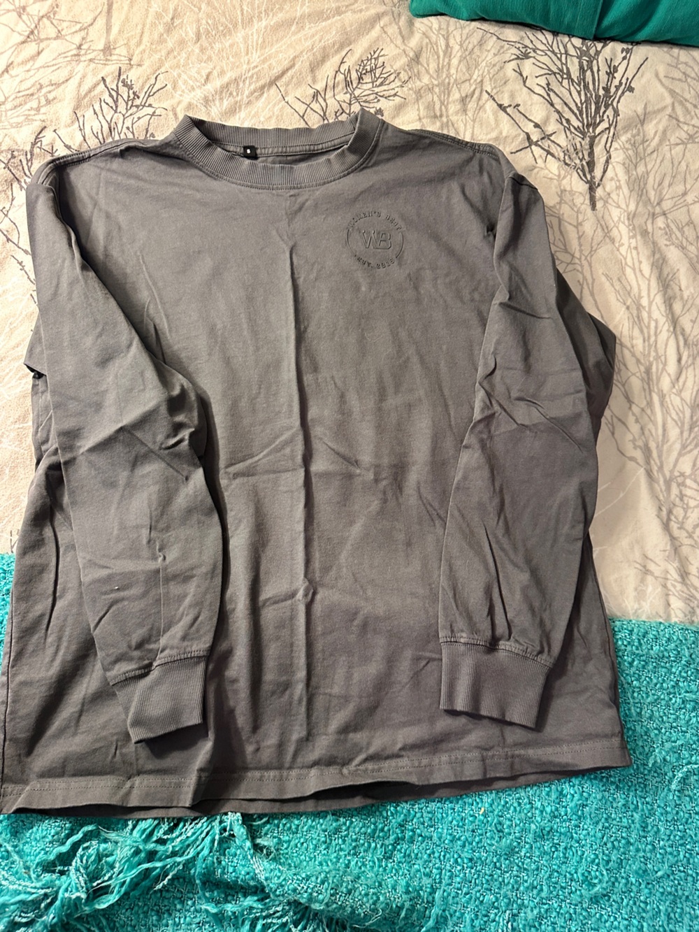 Women’s Best Embossed Logo Long Sleeve Shirt - Charcoal Gray
